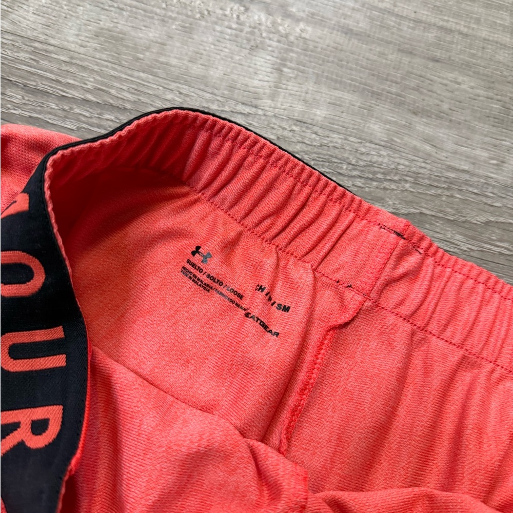 •UNDER ARMOUR• RUNNING SHORTS - Picture 5 of 6